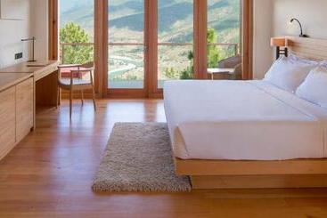 هتل Dhensa Resort