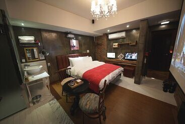February Hotel Apsan