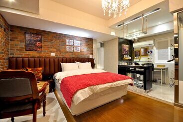 February Hotel Apsan