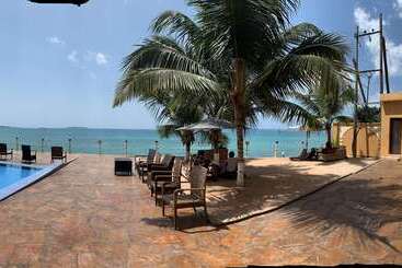 호텔 Golden Tulip Zanzibar Resort