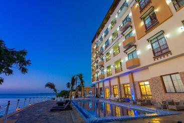 호텔 Golden Tulip Zanzibar Resort