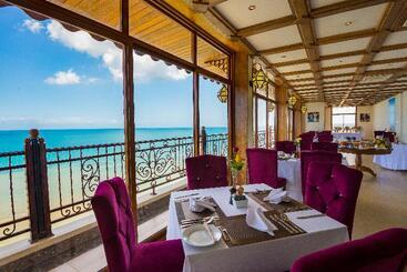 호텔 Golden Tulip Zanzibar Resort