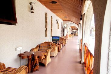 هتل Mahogany Lodge, Cantonments