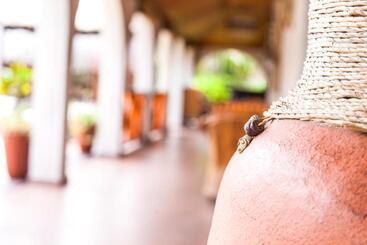 هتل Mahogany Lodge, Cantonments