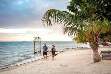هتل Mariposa Belize Beach Resort