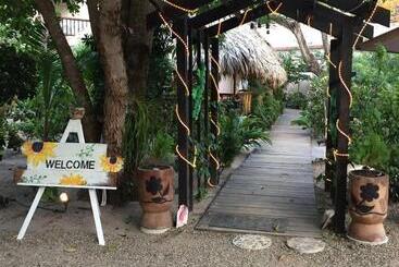 هتل Mariposa Belize Beach Resort