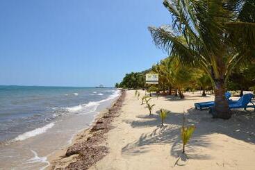 هتل Mariposa Belize Beach Resort