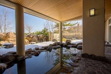 هتل Satoyama Auberge & Hot Spring Wellness Spa Sakuragaike Kurgarden