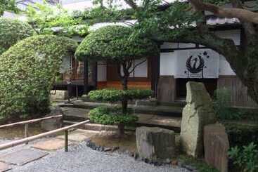 پانسیون Temple Stay Tsushima Seizanji