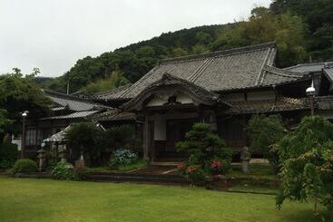 پانسیون Temple Stay Tsushima Seizanji