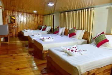 Railroad Hotel Kalaw