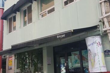 هاستل Nearest Guesthouse