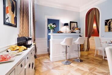 تختخواب و صبحانه La Maison Du Sage