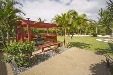 تختخواب و صبحانه Rarotonga S Fishing Lodge   Gt S