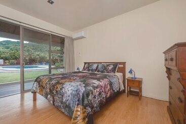 تختخواب و صبحانه Rarotonga S Fishing Lodge   Gt S