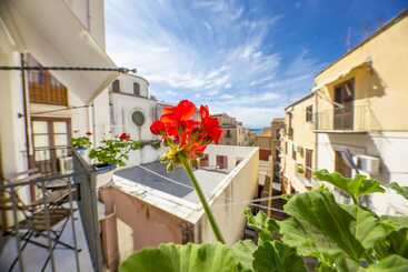 Cefalu In Blu