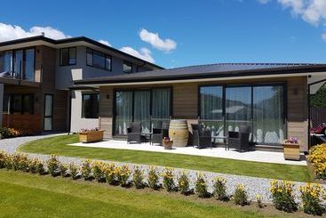 تختخواب و صبحانه Copper Beech Wanaka  Luxury Accommodation