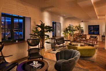 هتل Brown Beach House & Spa