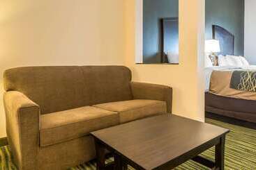 هتل Comfort Inn & Suites Moore  Oklahoma City