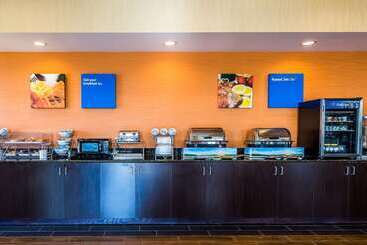 هتل Comfort Inn & Suites Moore  Oklahoma City