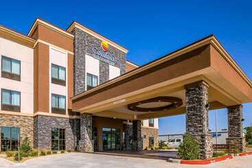 هتل Comfort Inn & Suites Moore  Oklahoma City