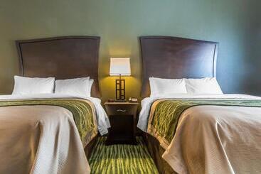 هتل Comfort Inn & Suites Moore  Oklahoma City
