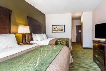 هتل Comfort Inn & Suites Moore  Oklahoma City