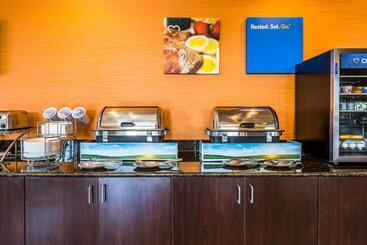 هتل Comfort Inn & Suites Moore  Oklahoma City