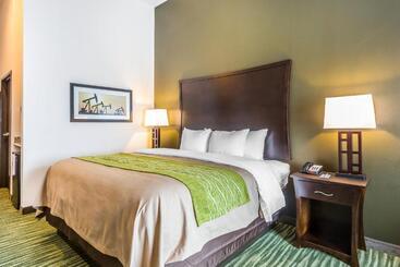 هتل Comfort Inn & Suites Moore Oklahoma City