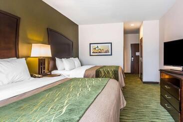 هتل Comfort Inn & Suites Moore  Oklahoma City