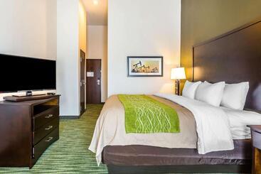 هتل Comfort Inn & Suites Moore  Oklahoma City