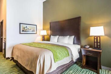 هتل Comfort Inn & Suites Moore  Oklahoma City