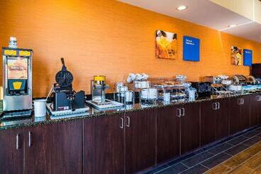 هتل Comfort Inn & Suites Moore  Oklahoma City