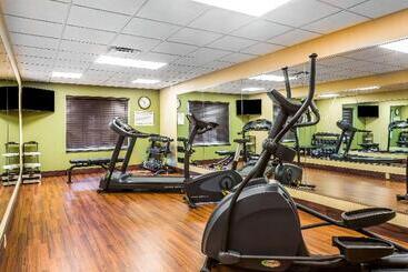هتل Comfort Inn & Suites Moore  Oklahoma City
