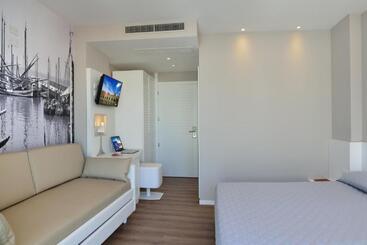 Embassy Hotel & Spa