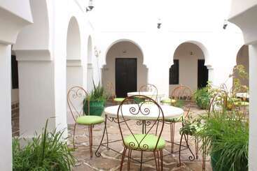 هتل Et Restaurant Riad Amodou