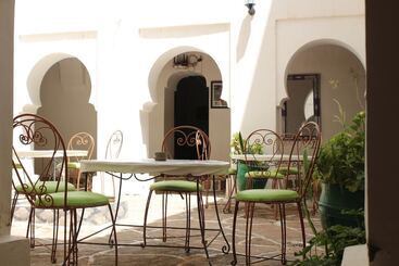 هتل Et Restaurant Riad Amodou
