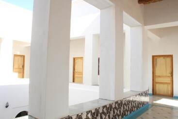 هتل Et Restaurant Riad Amodou