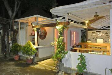 هتل Gili Breeze Tropical Bungalows