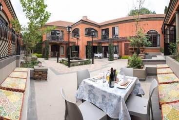 هتل Ivory Manor Boutique