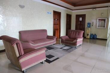 هتل Obdulia's Business Inn