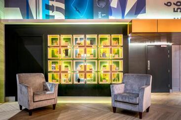 هتل Rydges Perth Kings Square