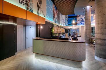 هتل Rydges Perth Kings Square