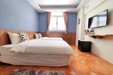 هتل Warm & Cozy Inn