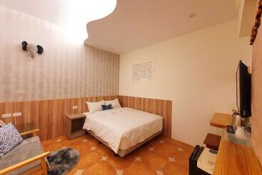 هتل Warm & Cozy Inn