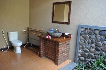 پانسیون Kuda Laut Bungalows & Diving