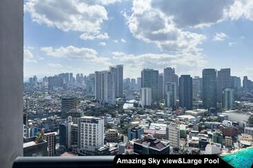 Siglo Suites @ The Gramercy Residences
