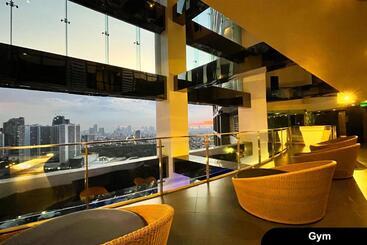 Siglo Suites @ The Gramercy Residences