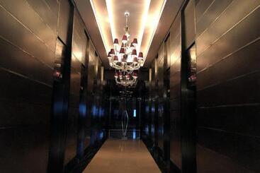 Siglo Suites @ The Gramercy Residences