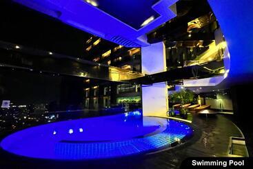 Siglo Suites @ The Gramercy Residences